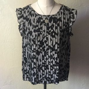 Black Poppy gray & black cheetah print top